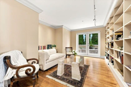 Staircase Photo of 1952 Bellevue Avenue, West Vancouver, BC