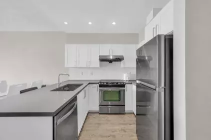 2201 963 Charland Avenue, Coquitlam, BC, Coquitlam — Apartment/Condo for sale
