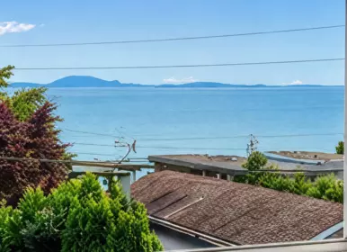 204 15176 Buena Vista Avenue, White Rock, BC, White Rock — Apartment/Condo for sale