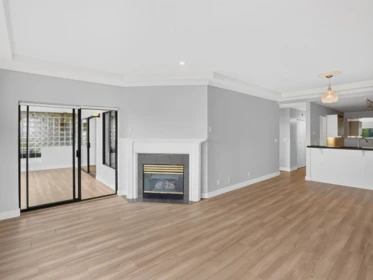 Kitchen Photo of 204 15176 Buena Vista Avenue, White Rock, BC