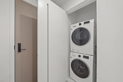 Powder Room Photo of 702 8415 Granville Street, Vancouver, BC