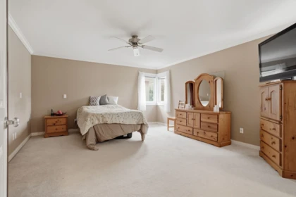 Basement Recreation Room Photo of 6888 189th Street, Surrey, BC