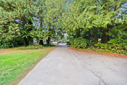 Kitchen Photo of 12686 20 Avenue, Surrey, BC