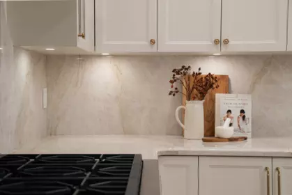Kitchen Photo of 1 127 W 17th Avenue, Vancouver, BC