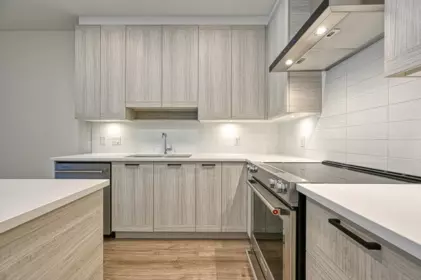 Walk-In Closet Photo of 106 7133 14 Avenue, Burnaby, BC
