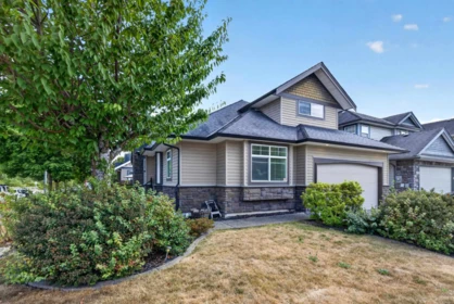 19686 73a Avenue, Langley, BC, Langley — Single Family Residence for sale