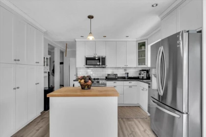 Breakfast Nook Photo of 135 E 27 Street, North Vancouver, BC