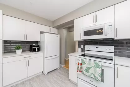 Pantry Photo of 302 13911 70 Avenue, Surrey, BC