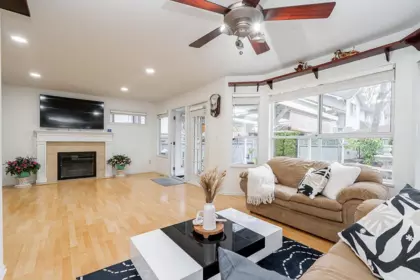 Kitchen Photo of 104 10538 153 Street, Surrey, BC