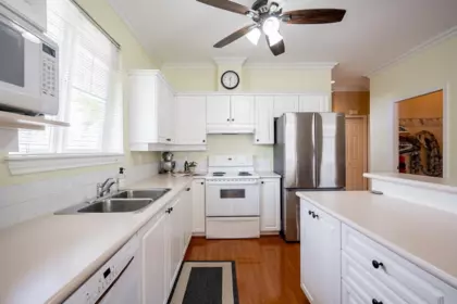 Kitchen Photo of 69 15037 58 Avenue, Surrey, BC