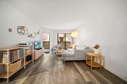 209 975 W 13th Avenue, Vancouver, BC, Vancouver — Apartment/Condo for sale