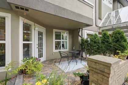Entry Foyer Photo of 101 6557 121 Street, Surrey, BC
