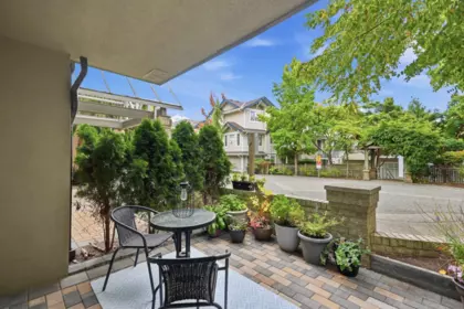 Hallway Photo of 101 6557 121 Street, Surrey, BC