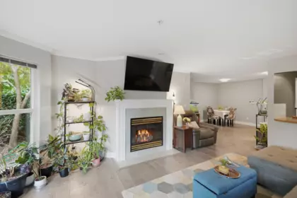 Kitchen Island Photo of 101 6557 121 Street, Surrey, BC