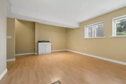Mudroom Photo of 1 3171 Flint Street, Port Coquitlam, BC