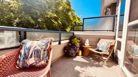 Backyard Photo of 3 15161 Prospect Avenue, White Rock, BC