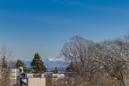 Hot Tub / Spa Photo of 3 15161 Prospect Avenue, White Rock, BC