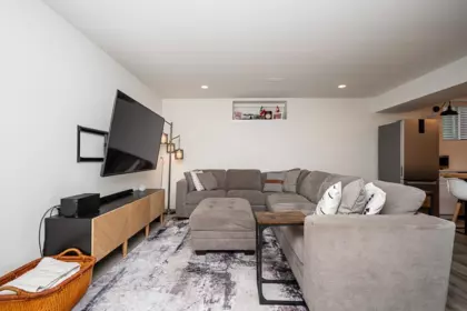 Basement Recreation Room Photo of 19299 69a Avenue, Surrey, BC