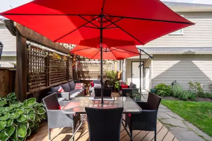 Garden / Landscaping Photo of 19299 69a Avenue, Surrey, BC