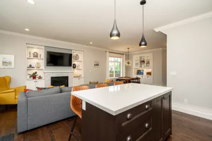 Kitchen Island Photo of 19299 69a Avenue, Surrey, BC