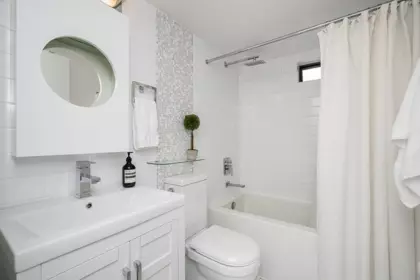 Entry Foyer Photo of 902 1616 W 13 Avenue, Vancouver, BC