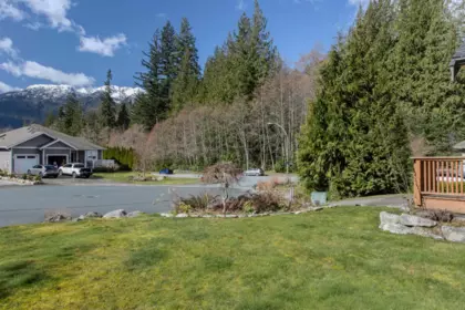 1003 Ash Place, Squamish, BC, Squamish — Single Family Residence for sale
