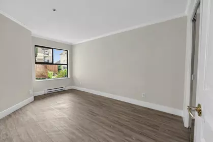 Powder Room Photo of 211 214 Eleventh Street, New Westminster, BC