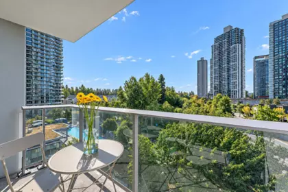 Powder Room Photo of 703 13696 100 Avenue, Surrey, BC