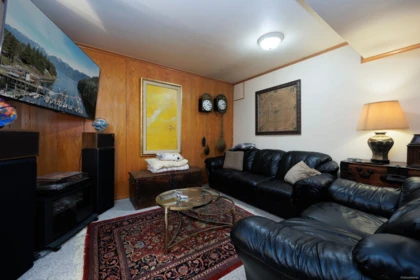 Walk-In Closet Photo of 21 1174 Inlet Street, Coquitlam, BC