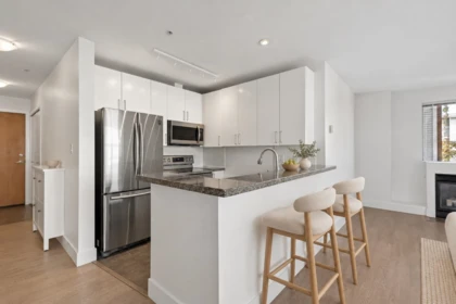 Kitchen Island Photo of 307 2680 Arbutus Street, Vancouver, BC
