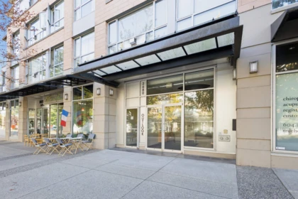 Swimming Pool Photo of 307 2680 Arbutus Street, Vancouver, BC