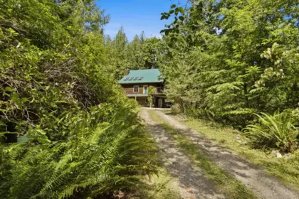 Backyard Photo of 5280 Bear Bay Road, Garden Bay, BC