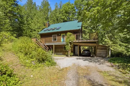 5280 Bear Bay Road, Garden Bay, BC, Garden Bay — Single Family Residence for sale