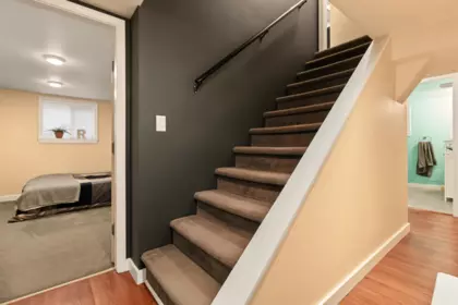 Entry Foyer Photo of 920 Chilliwack Street, New Westminster, BC