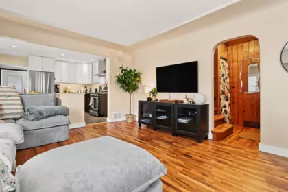 Family Room Photo of 920 Chilliwack Street, New Westminster, BC