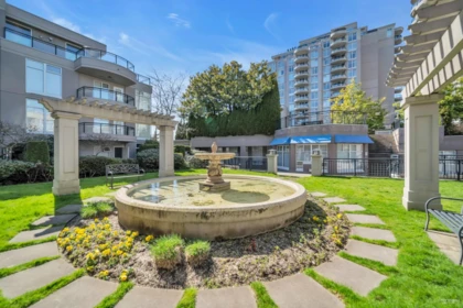Front Yard Photo of 1106 8460 Granville Avenue, Richmond, BC