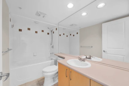 Office / Den Photo of 1106 8460 Granville Avenue, Richmond, BC
