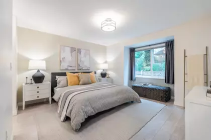Entry Foyer Photo of 704 1180 Falcon Drive, Coquitlam, BC