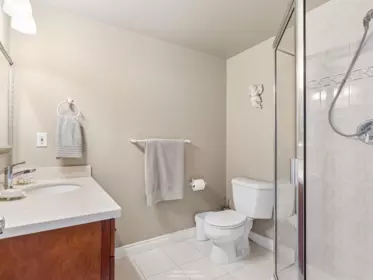 Hot Tub / Spa Photo of 603 588 16th Street, West Vancouver, BC