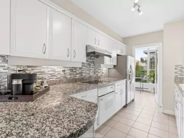 Office / Den Photo of 603 588 16th Street, West Vancouver, BC