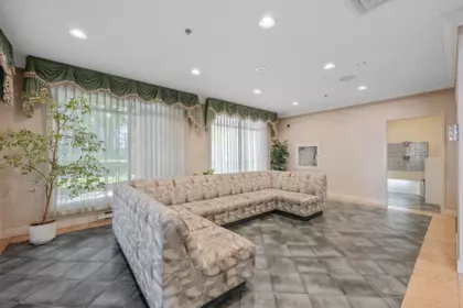 Entry Foyer Photo of 6521 Bonsor Avenue, Burnaby, BC