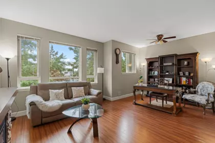 Office / Den Photo of 7 7088 191 Street, Surrey, BC