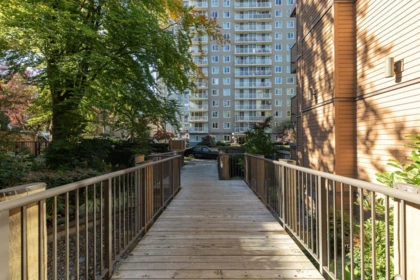 Hallway Photo of 208 1435 Nelson Street, Vancouver, BC