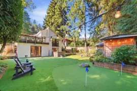 1720 Deep Cove Road, North Vancouver, BC
