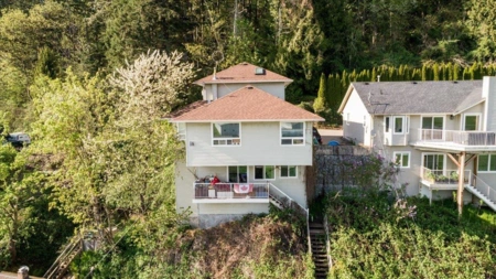 47088 Latimer Road, Chilliwack, BC, Chilliwack — Single Family Residence for sale