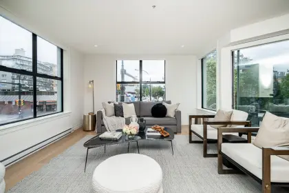 204 1406 Marine Drive, West Vancouver, BC, West vancouver — Apartment/Condo for sale