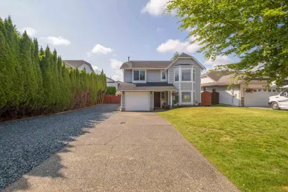27422 33 Avenue, Langley, BC, Langley — Single Family Residence for sale