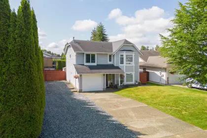 27422 33 Avenue, Langley, BC, Langley — Single Family Residence for sale
