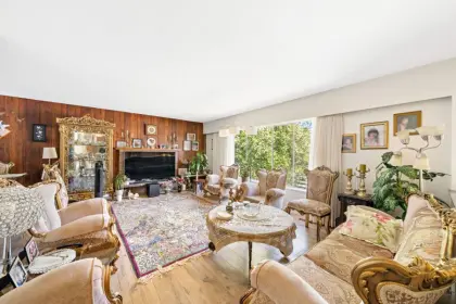 425 W 23rd Street, North Vancouver, BC, North vancouver — Single Family Residence for sale