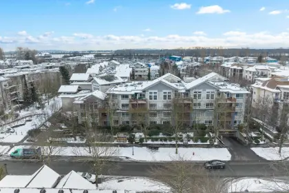 225 5600 Andrews Road, Richmond, BC, Richmond — Apartment/Condo for sale